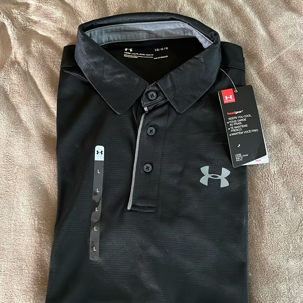 Under Armour large short sleeve